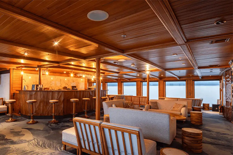 Lounge Bar